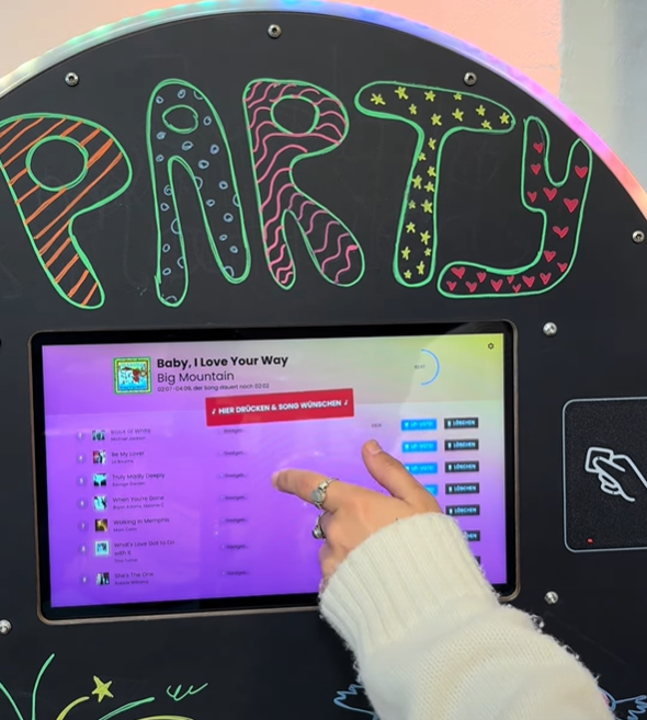 Sieh‘ Dir an wie du die Jukebox bedienst